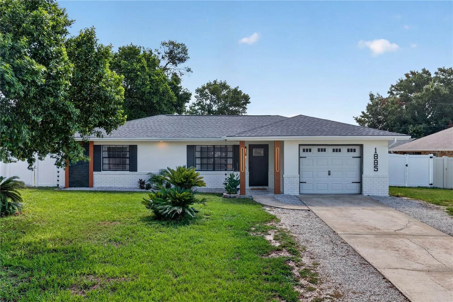 1885 Fayetteville Avenue Deltona FL 32725