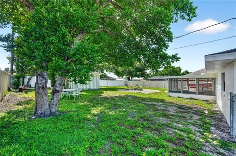 1885 Fayetteville Avenue Deltona FL 32725