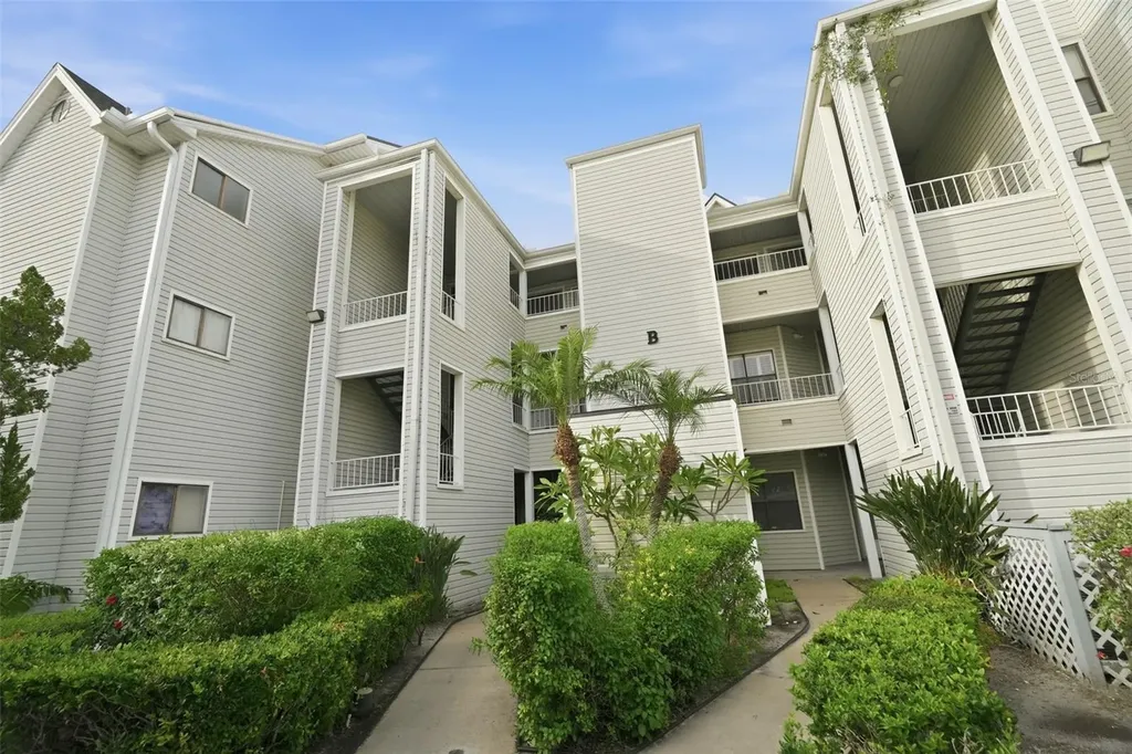 3127 W Sligh Avenue Tampa FL 33614
