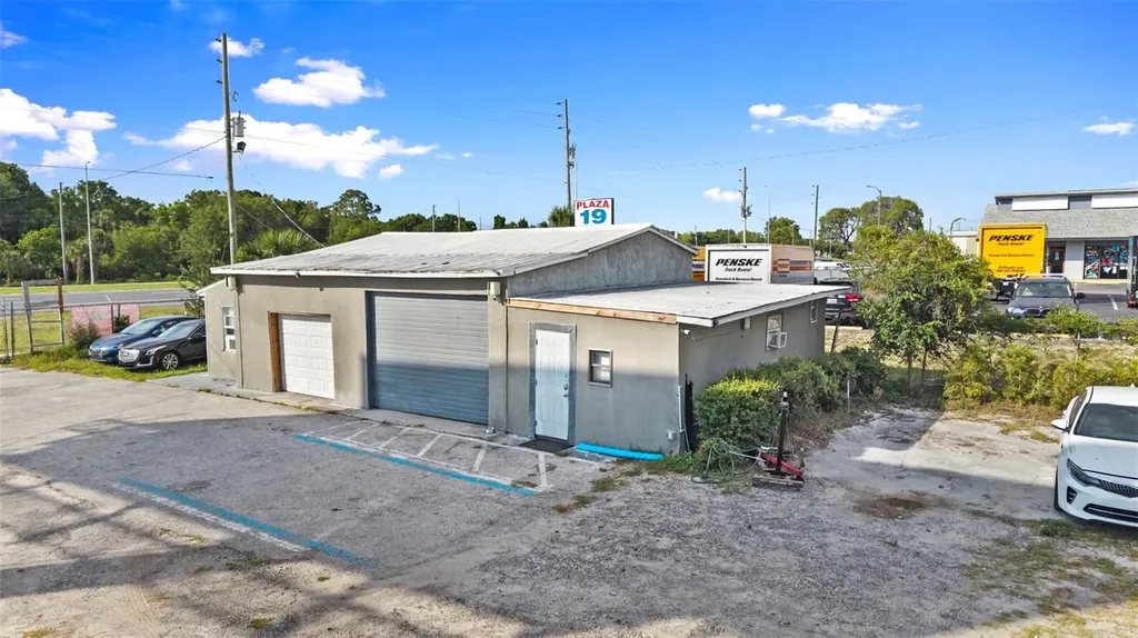 15217 Us Highway 19 Hudson FL 34667