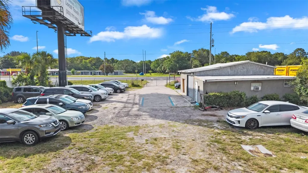 15217 Us Highway 19 Hudson FL 34667