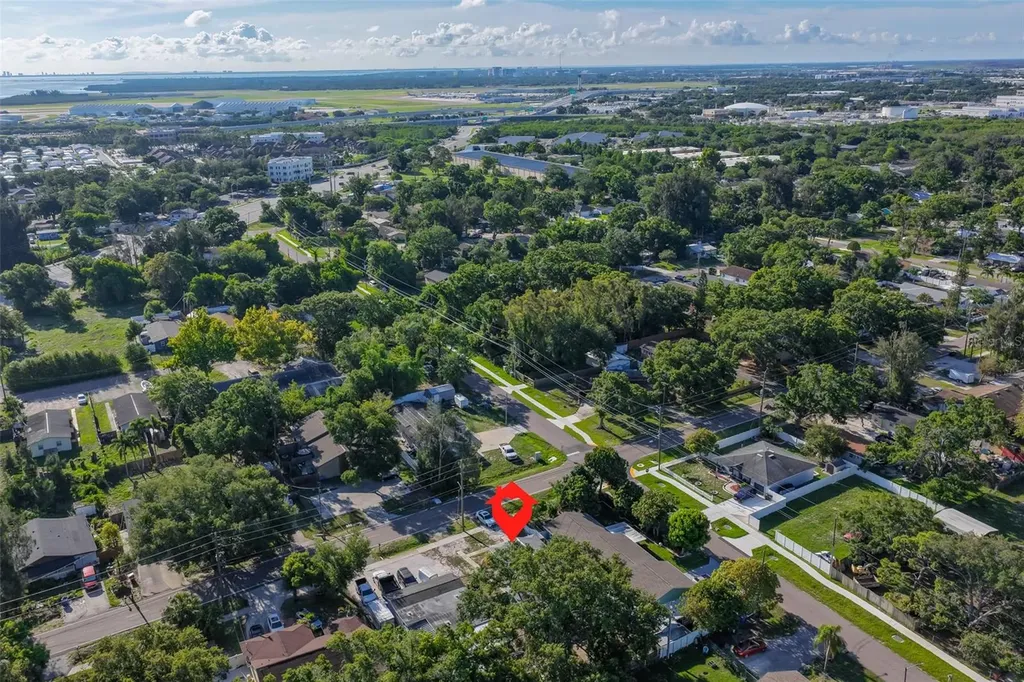 15616 Avalon Avenue Clearwater FL 33760