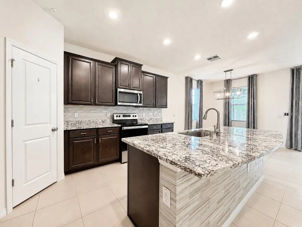 12544 Shining Willow Street Riverview FL 33579