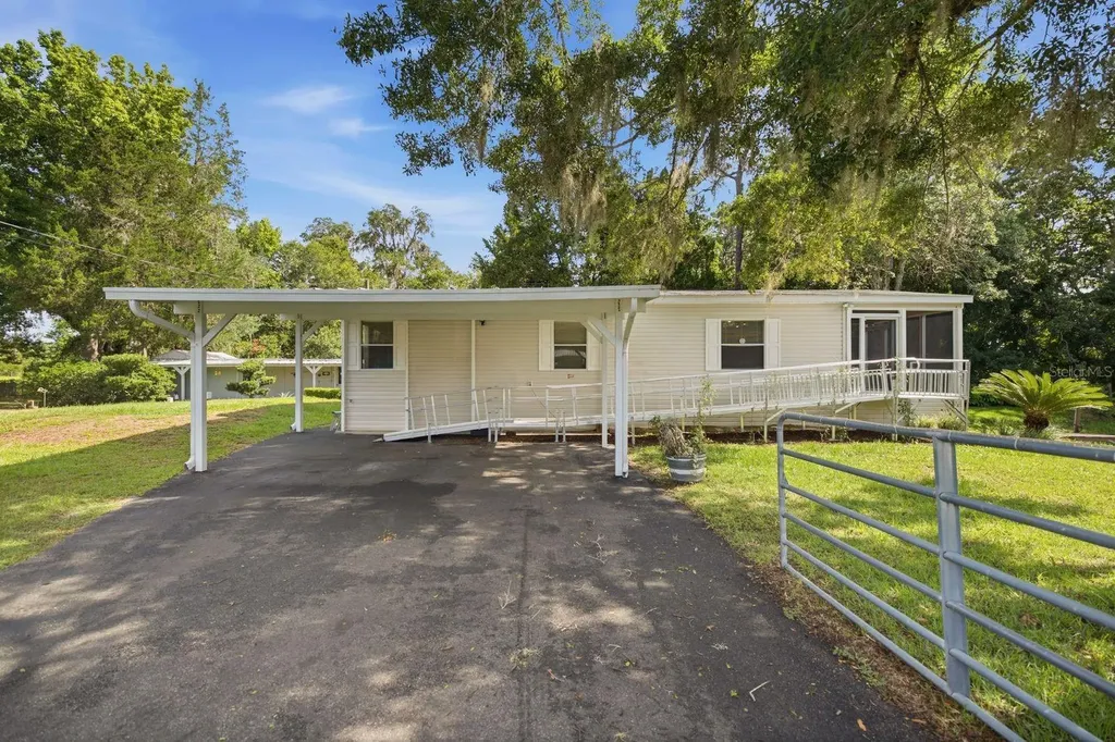 22925 SW 117th Street Dunnellon FL 34431