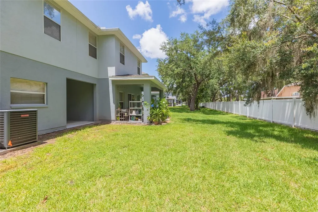 4473 Amberly Oaks Court Tampa FL 33614