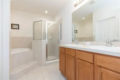 4473 Amberly Oaks Court Tampa FL 33614