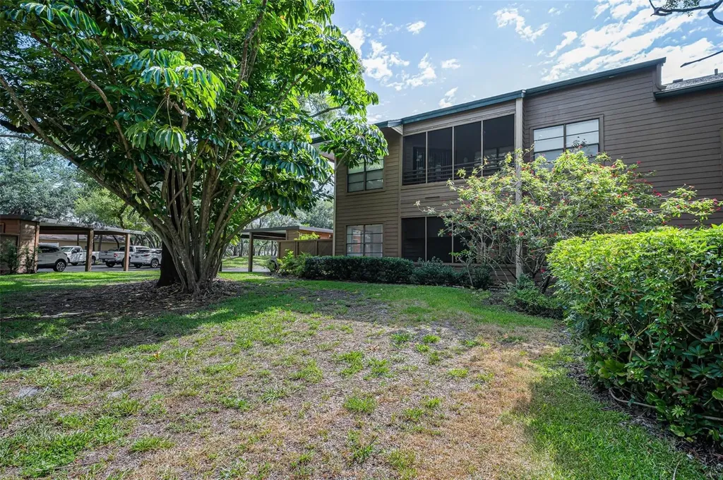 2205 Lennox Road E Palm Harbor FL 34683