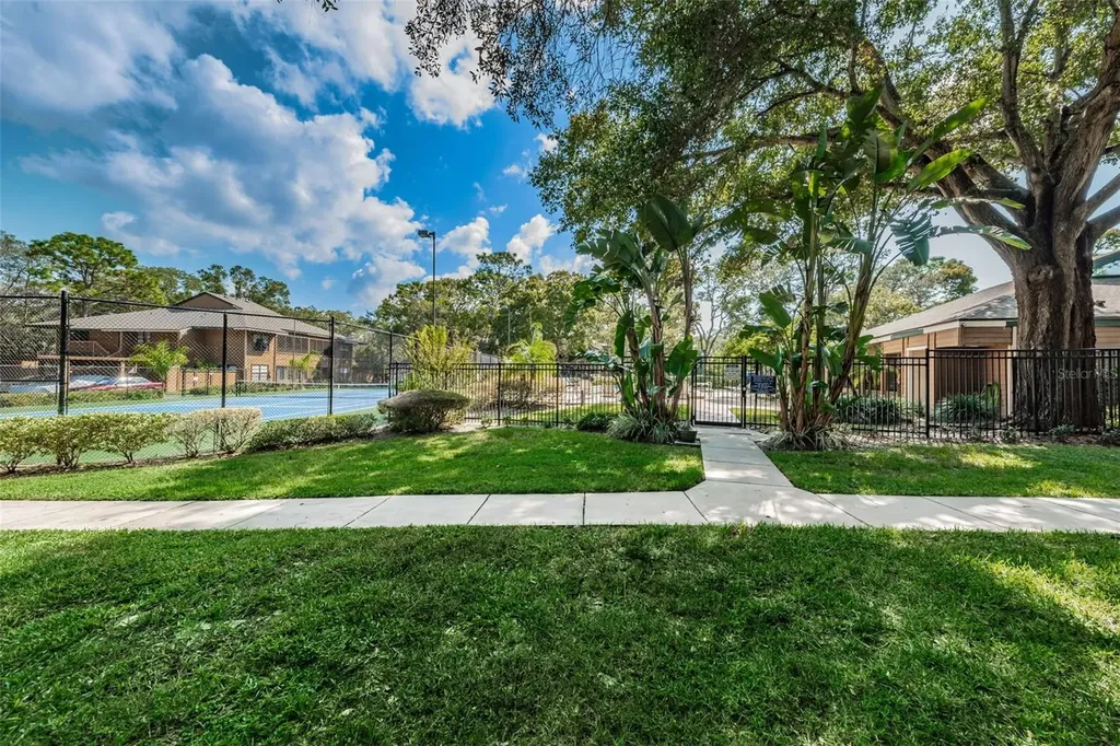 2205 Lennox Road E Palm Harbor FL 34683