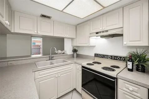 2205 Lennox Road E Palm Harbor FL 34683