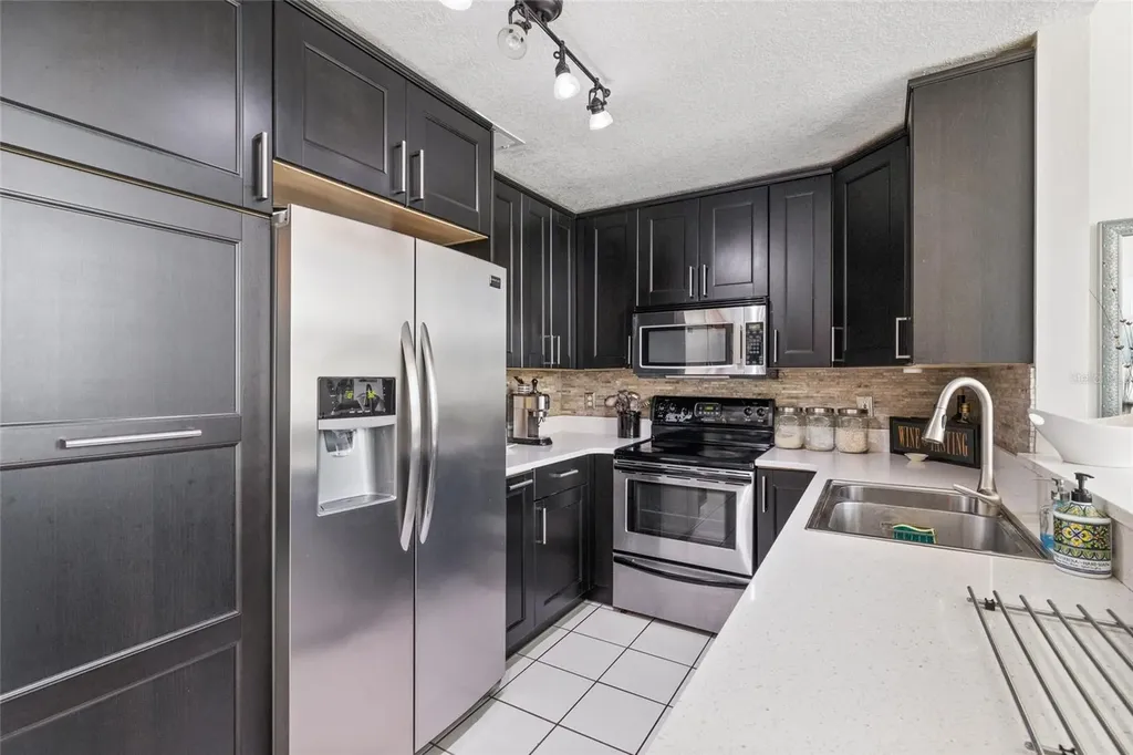 4265 Brentwood Park Creek Tampa FL 33624