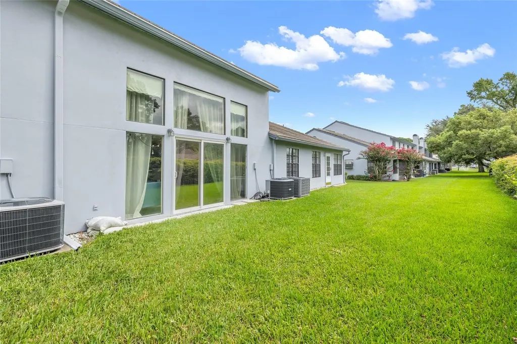 4265 Brentwood Park Creek Tampa FL 33624