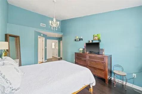 4265 Brentwood Park Creek Tampa FL 33624