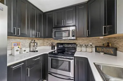 4265 Brentwood Park Creek Tampa FL 33624