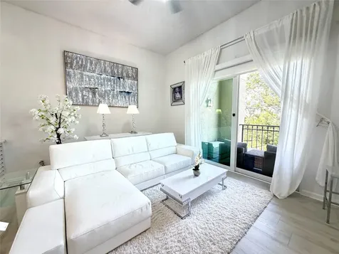 724 Coral Reef Drive Tampa FL 33602