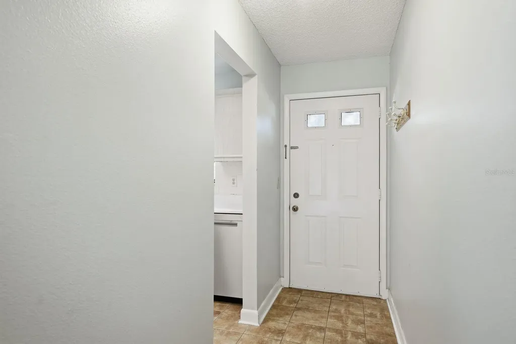 6070 80th Street N St Petersburg FL 33709