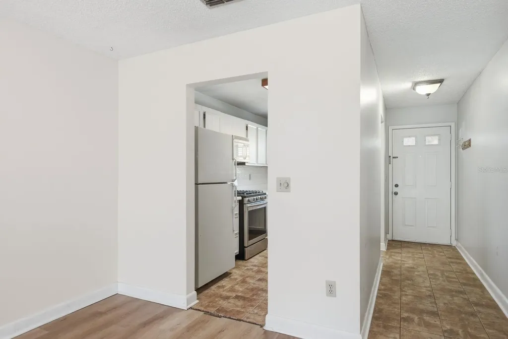 6070 80th Street N St Petersburg FL 33709