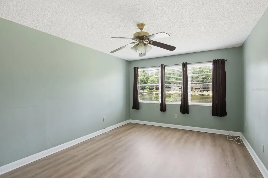 6070 80th Street N St Petersburg FL 33709