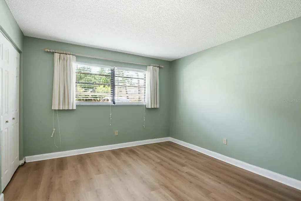 6070 80th Street N St Petersburg FL 33709