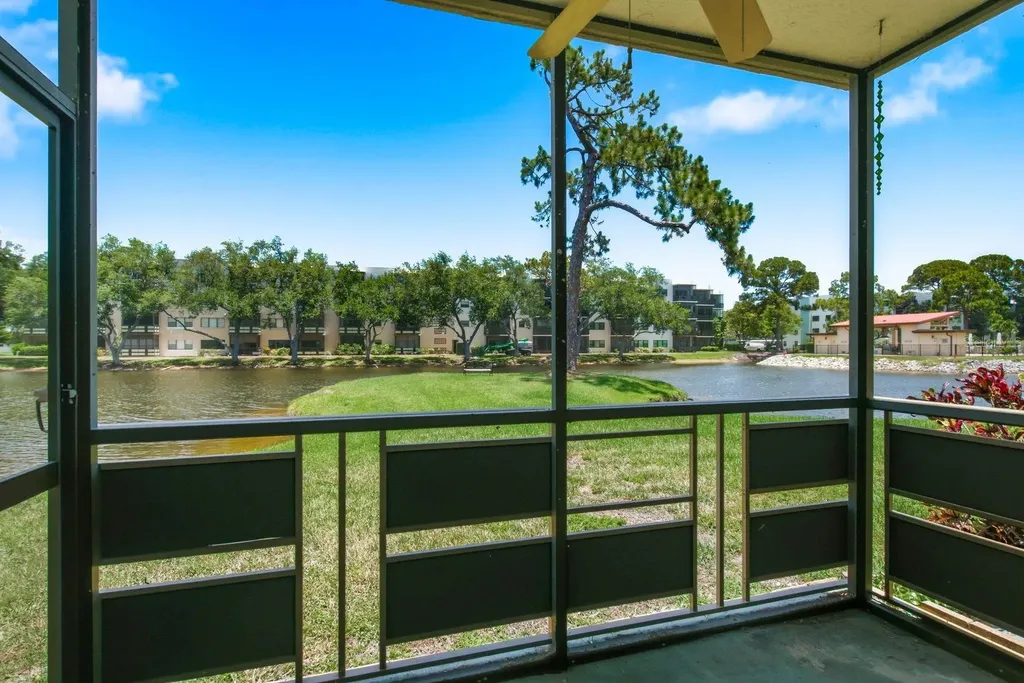 6070 80th Street N St Petersburg FL 33709