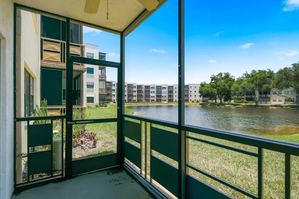 6070 80th Street N St Petersburg FL 33709