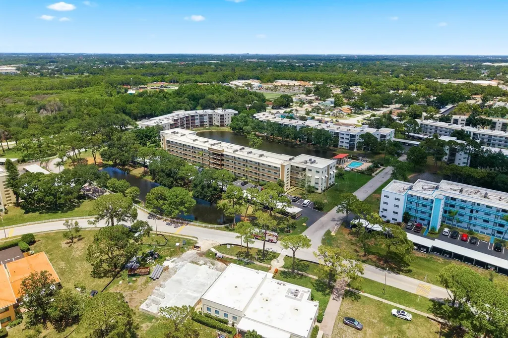 6070 80th Street N St Petersburg FL 33709
