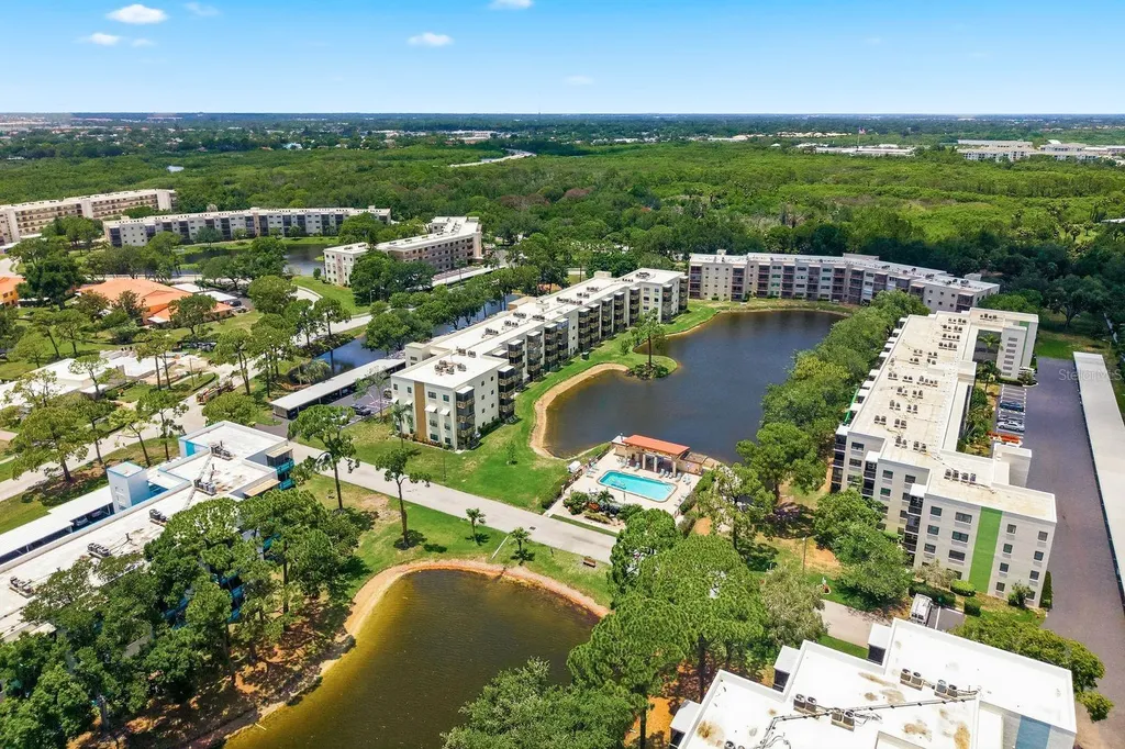 6070 80th Street N St Petersburg FL 33709