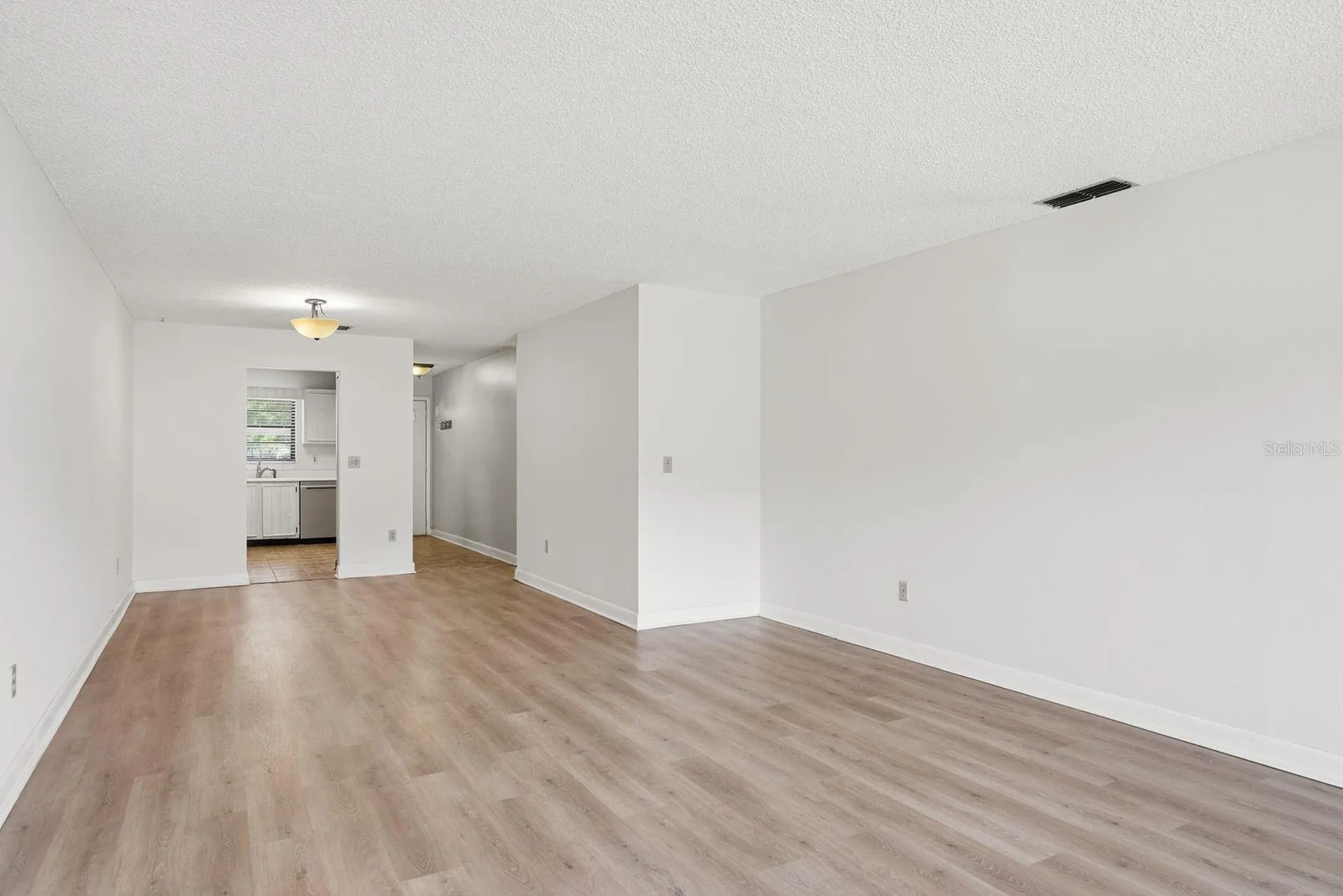 6070 80th Street N St Petersburg FL 33709