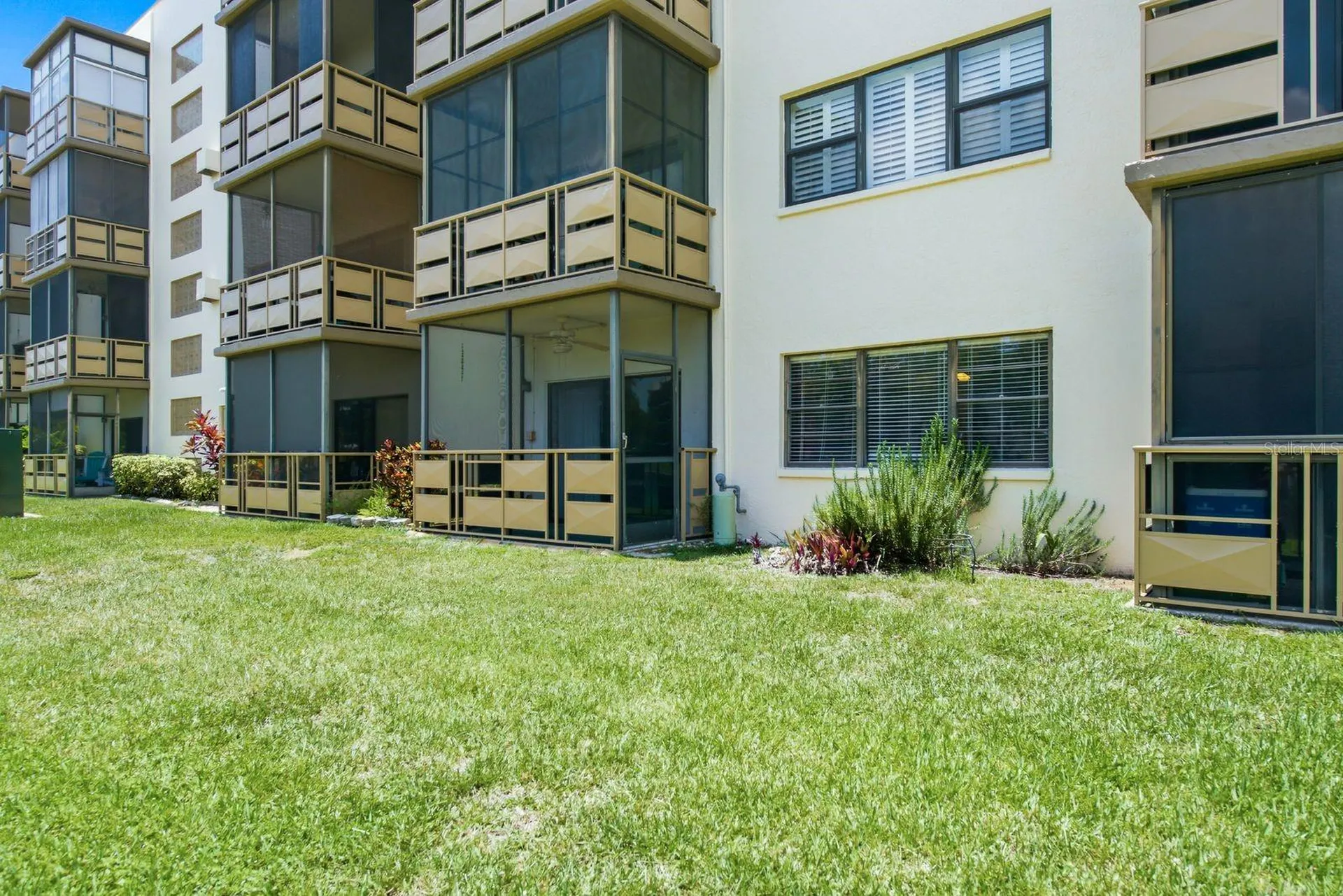 6070 80th Street N St Petersburg FL 33709