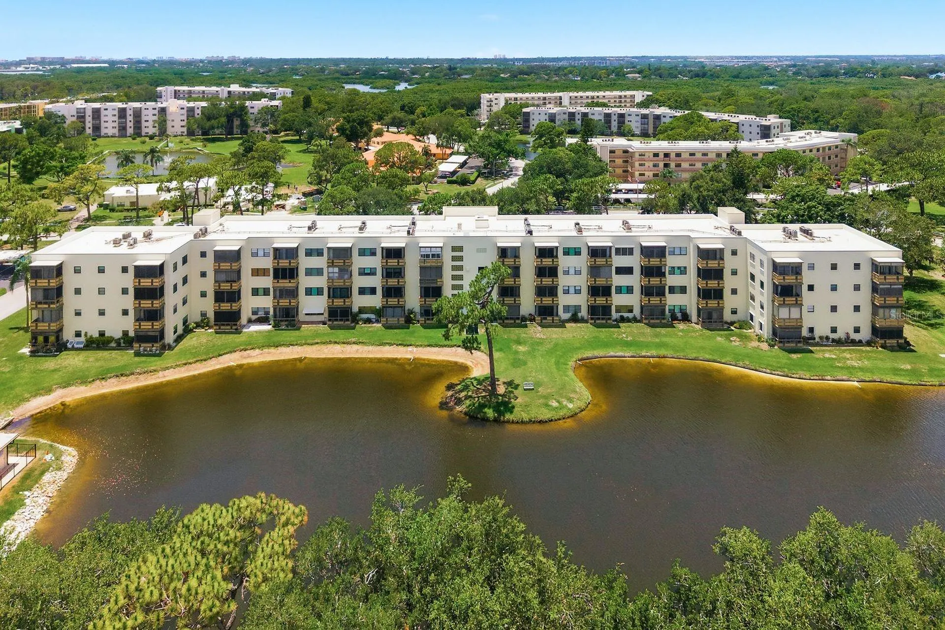 6070 80th Street N St Petersburg FL 33709