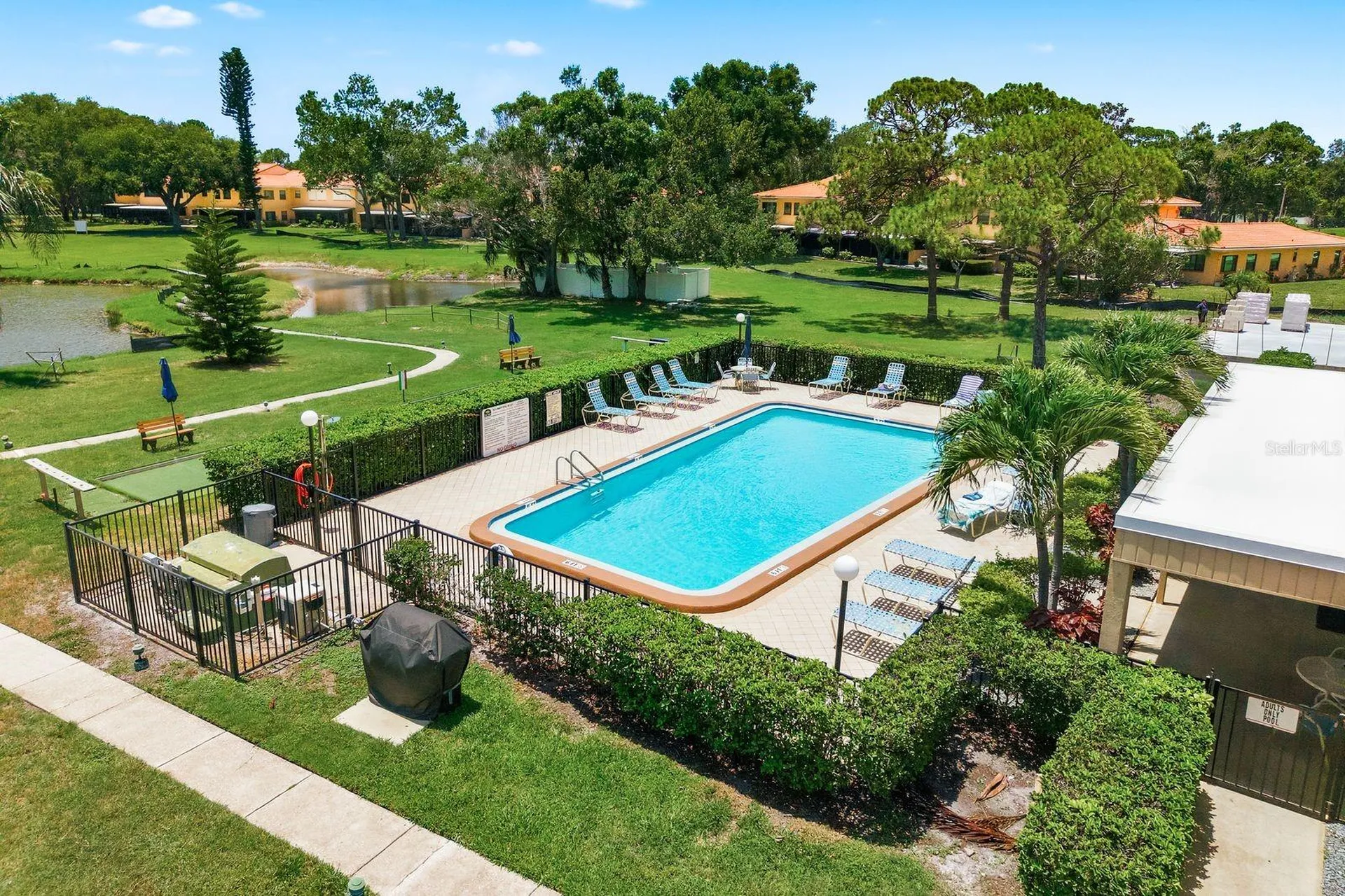6070 80th Street N St Petersburg FL 33709
