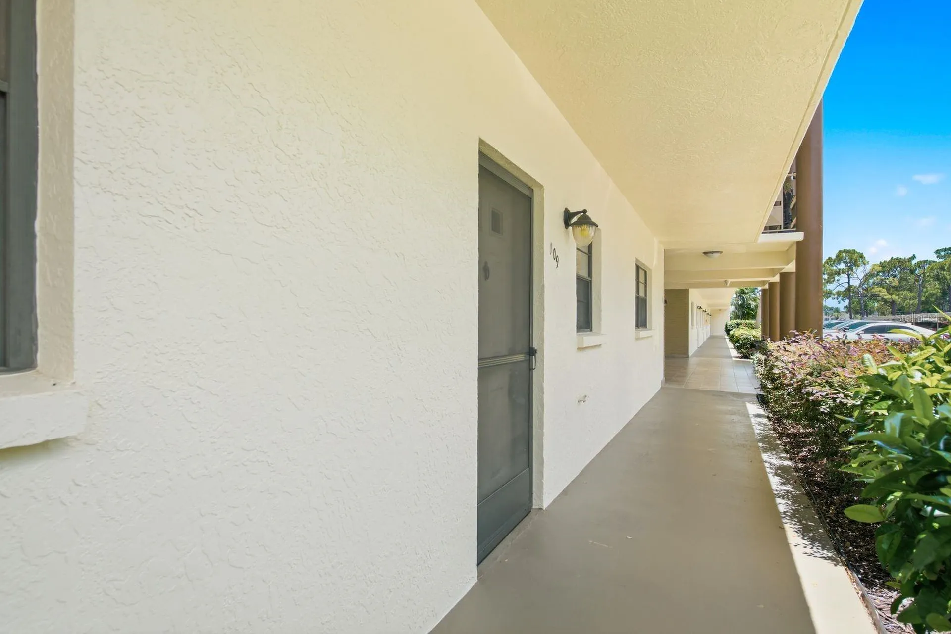6070 80th Street N St Petersburg FL 33709
