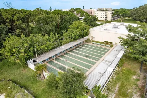 6070 80th Street N St Petersburg FL 33709
