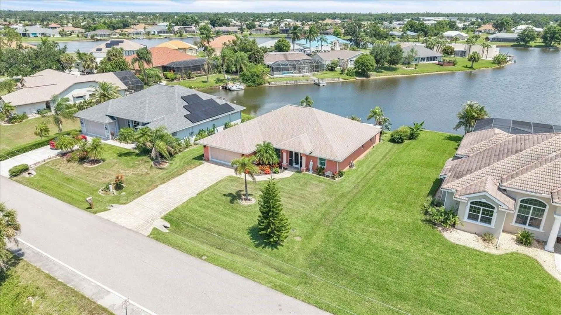 11614 SW Courtly Manor Drive Lake Suzy FL 34269