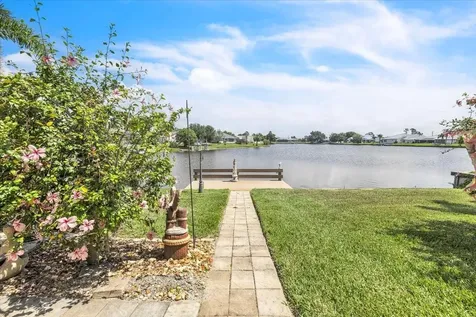 11614 SW Courtly Manor Drive Lake Suzy FL 34269