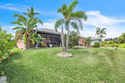 11614 SW Courtly Manor Drive Lake Suzy FL 34269