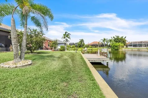 11614 SW Courtly Manor Drive Lake Suzy FL 34269
