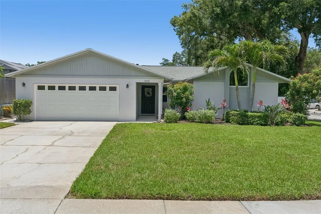2521 Gulfbreeze Circle Palm Harbor FL 34683