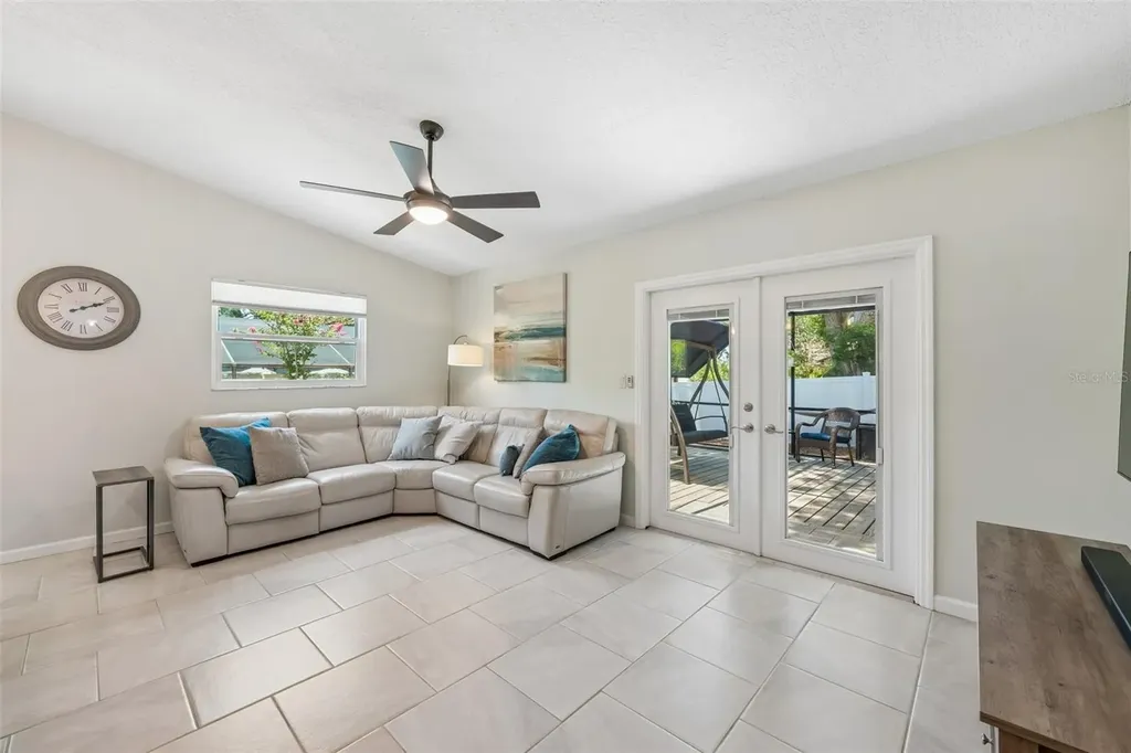 2521 Gulfbreeze Circle Palm Harbor FL 34683