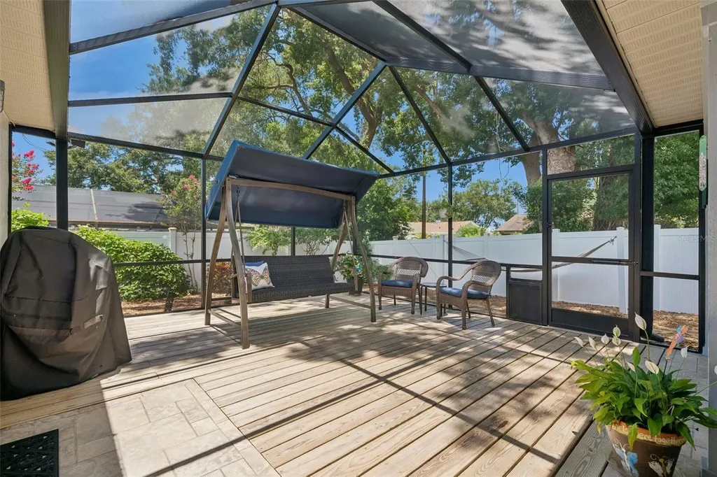 2521 Gulfbreeze Circle Palm Harbor FL 34683