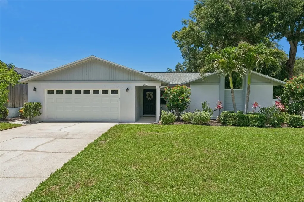 2521 Gulfbreeze Circle Palm Harbor FL 34683
