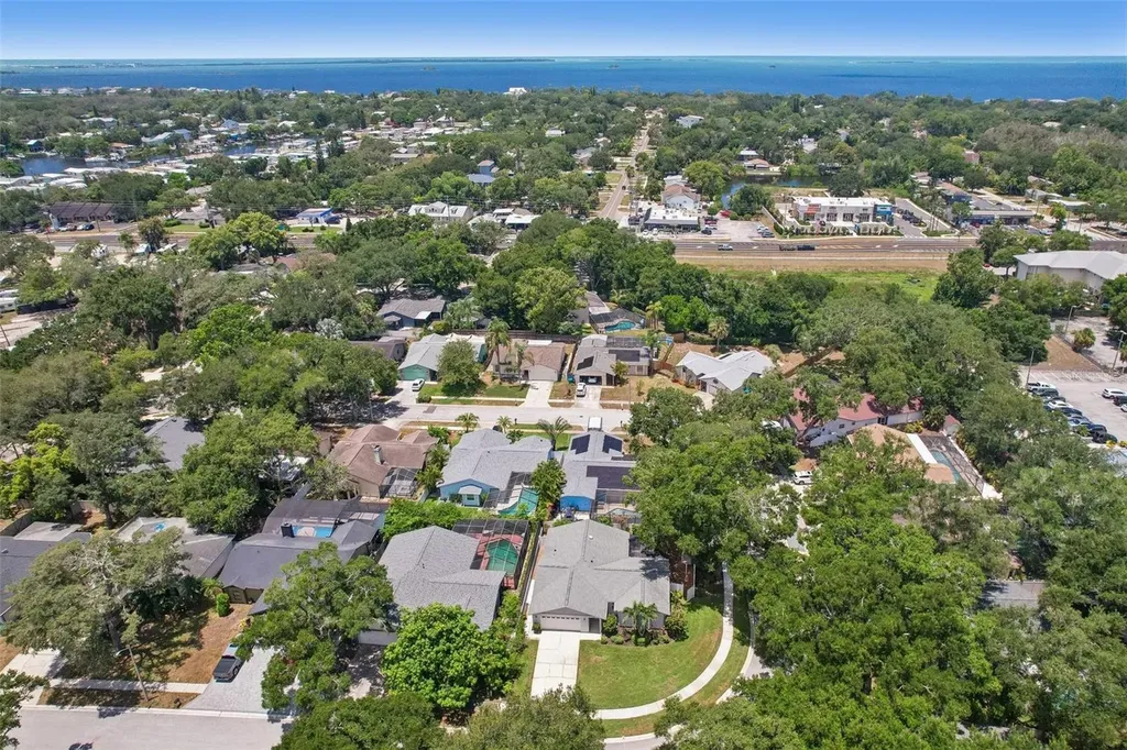 2521 Gulfbreeze Circle Palm Harbor FL 34683