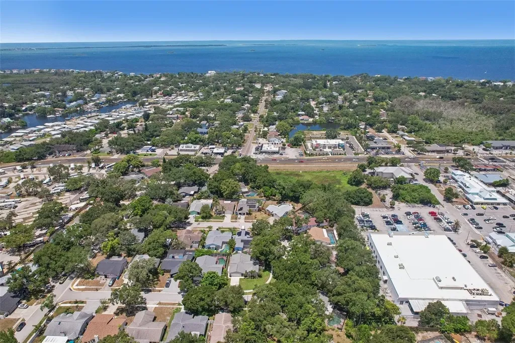 2521 Gulfbreeze Circle Palm Harbor FL 34683