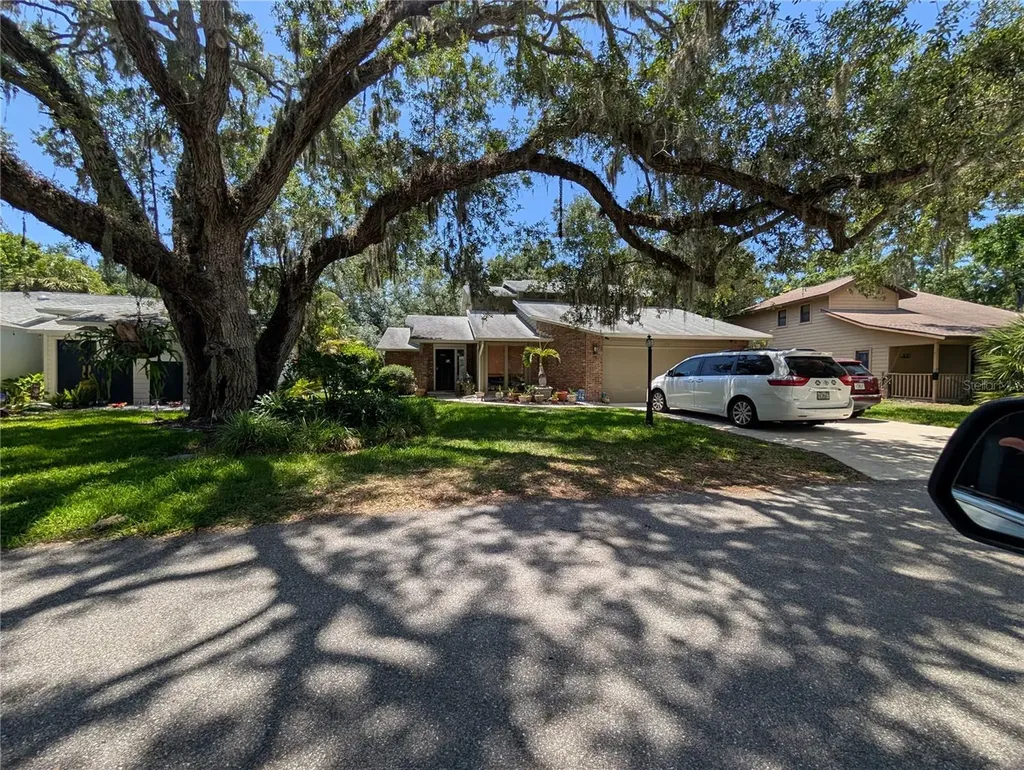 1063 Greystone Lane Sarasota FL 34232