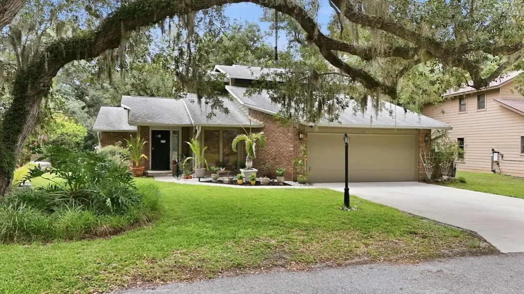 1063 Greystone Lane Sarasota FL 34232
