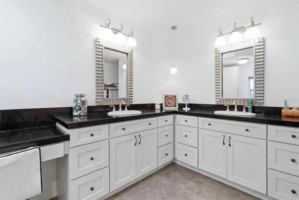 1063 Greystone Lane Sarasota FL 34232