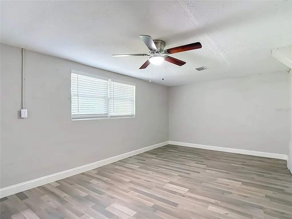 14402 13th Street Dade City FL 33523