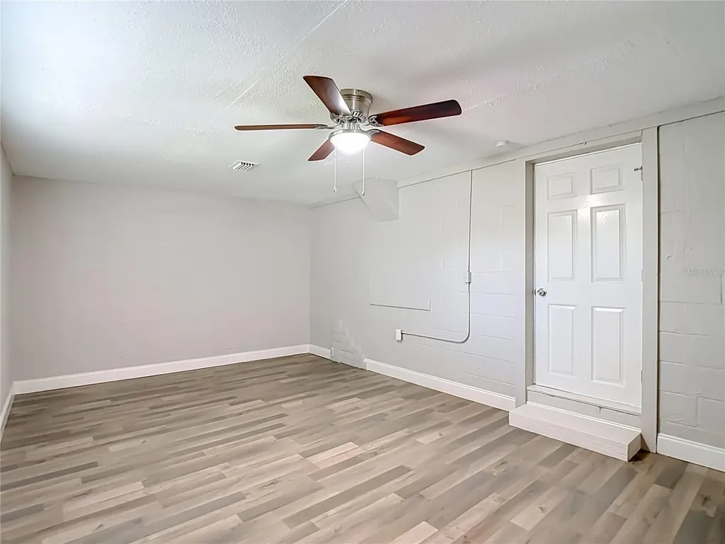 14402 13th Street Dade City FL 33523