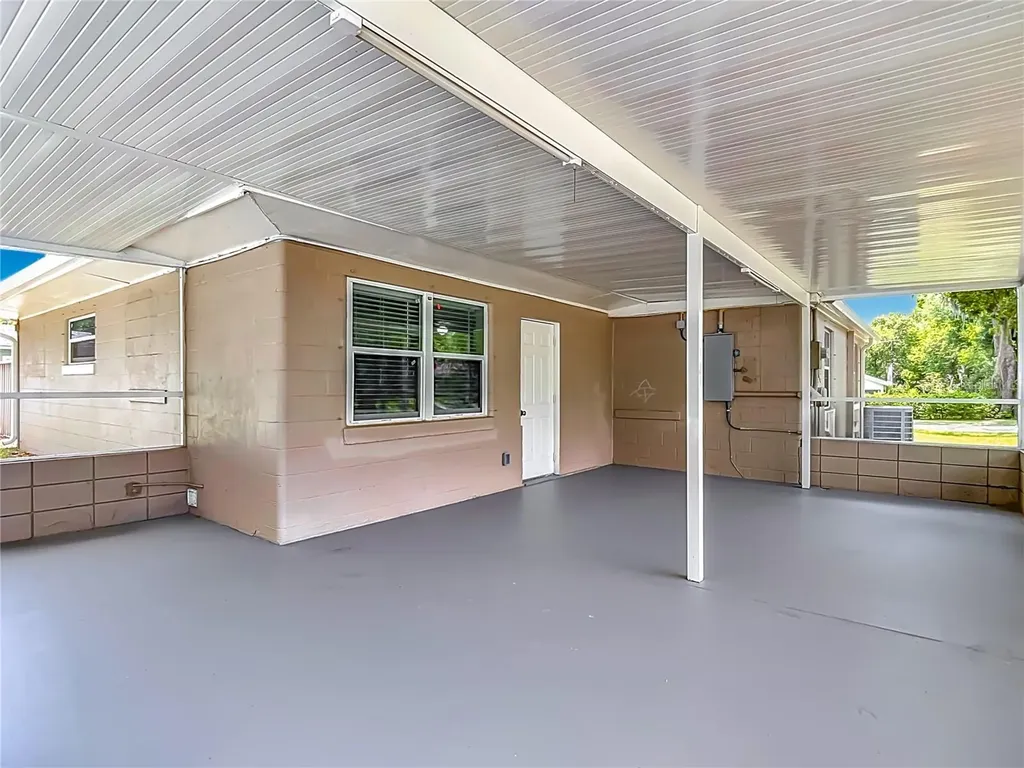 14402 13th Street Dade City FL 33523