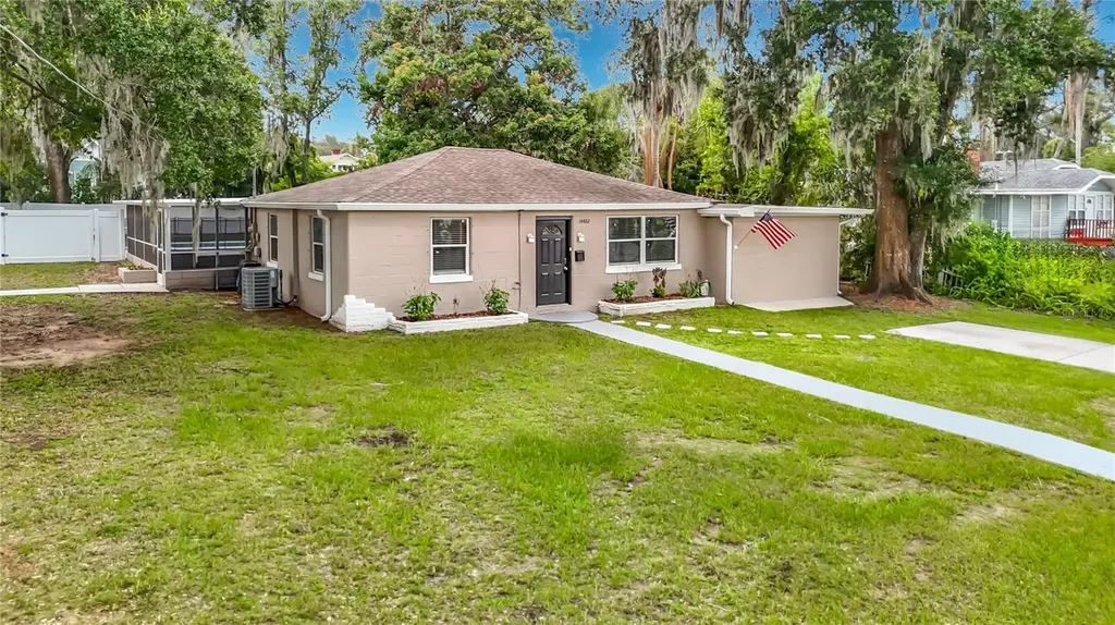 14402 13th Street Dade City FL 33523