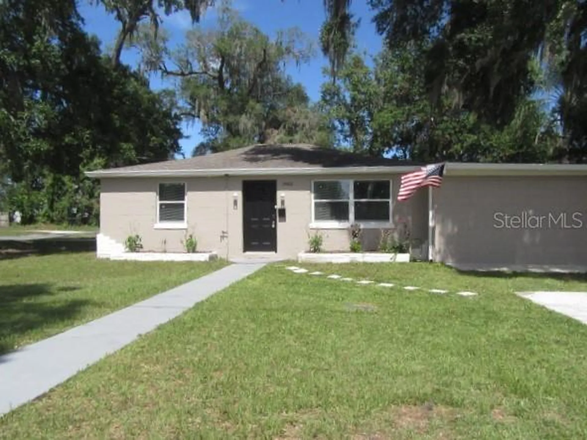 14402 13th Street Dade City FL 33523